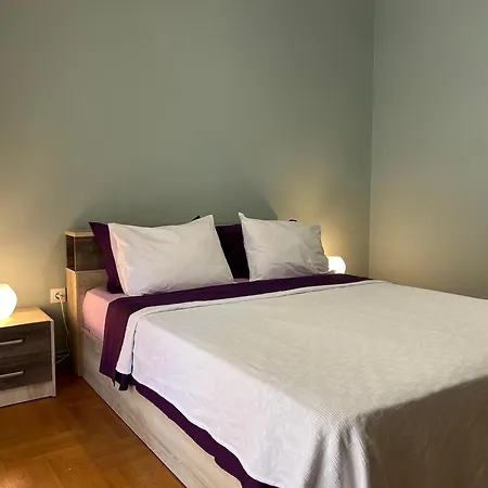 Modern Apartment *